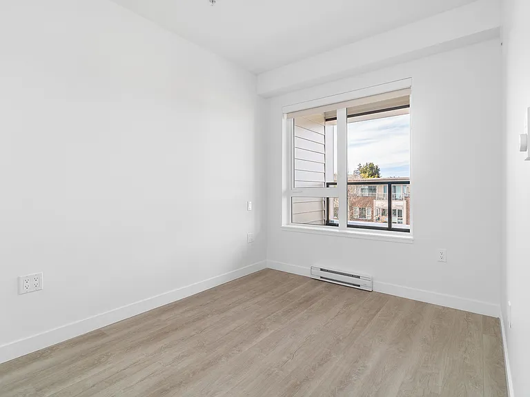1717 E 13th Ave — Photo 38