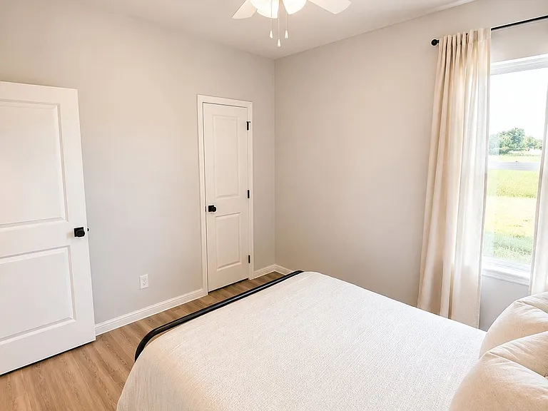 127 Wells St — Photo 12