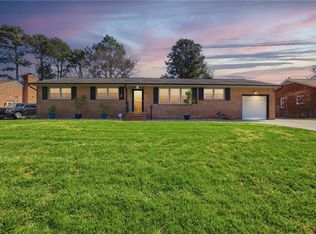 571 Viking Dr, Newport News, VA 23602