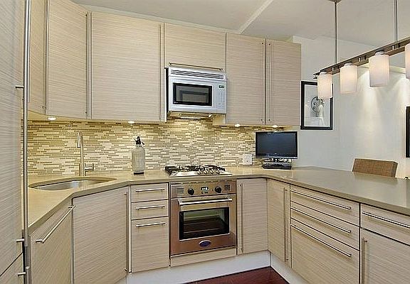 2nd image of 311 E 71st St APT 2C