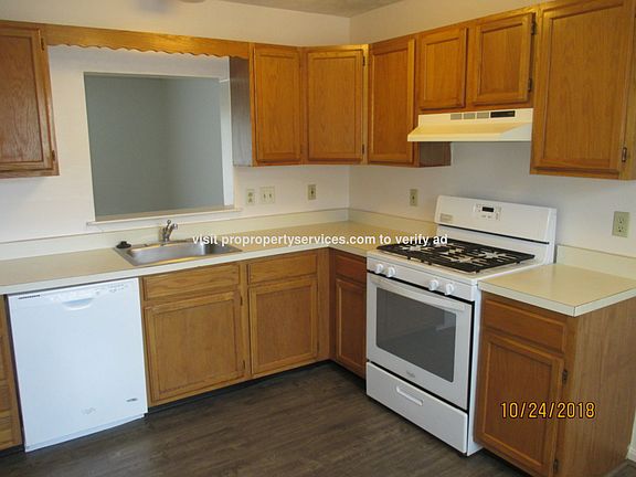 3rd image of 11214 Robins Glenn Dr