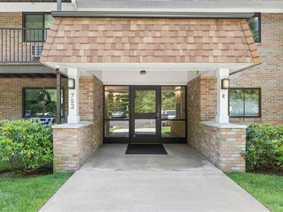 752 Quaker Ln #C310, Warwick, RI, 02818