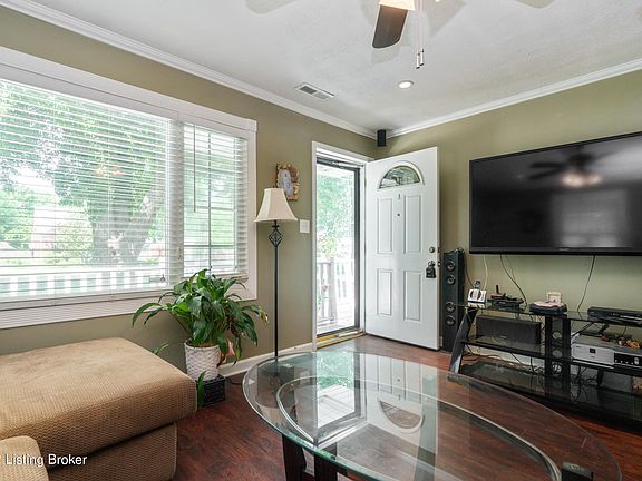 5th image of 7503 Elnora Ave