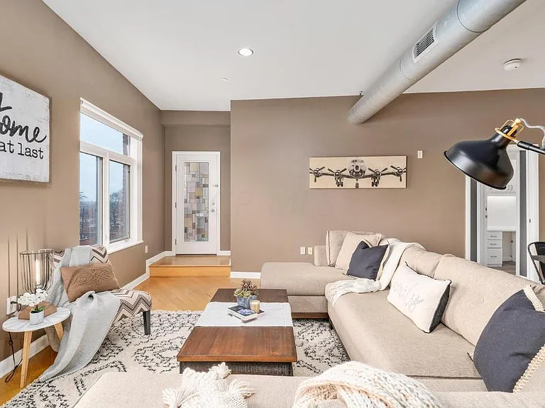 34 W Poplar Ave #402 — Photo 11