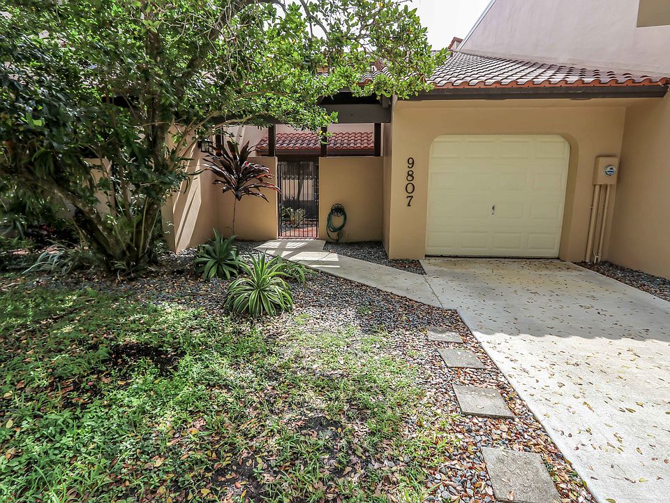1st image of 9807 Costa Del Sol Blvd