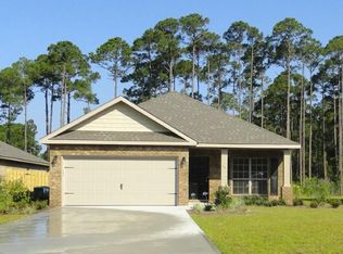 121 Dickens Dr, Freeport, FL 32439