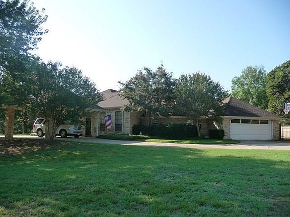 3rd image of 212 Eastwood Dr