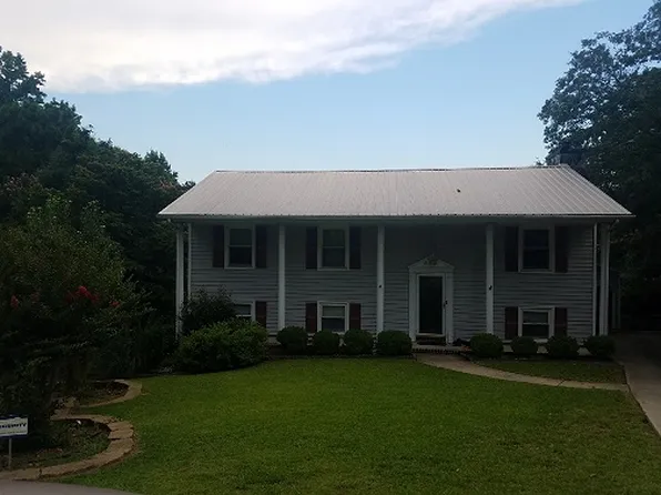 5408 Woodard Ct, Fayetteville, NC 28311