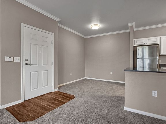 5th image of 40 Park City Ct APT 7102