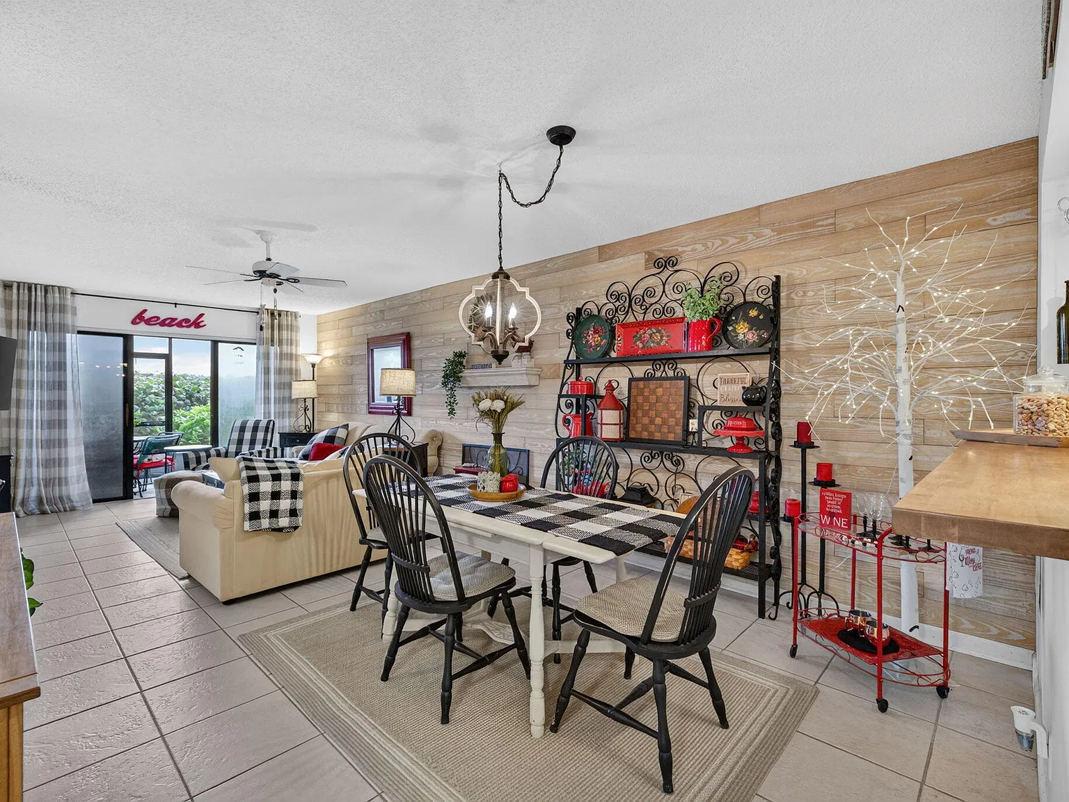 2 bed, 2.0 bath, 1053 sqft, $5,500 — Photo 1