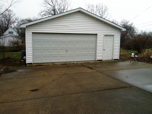 2nd image of 2210 N Union St