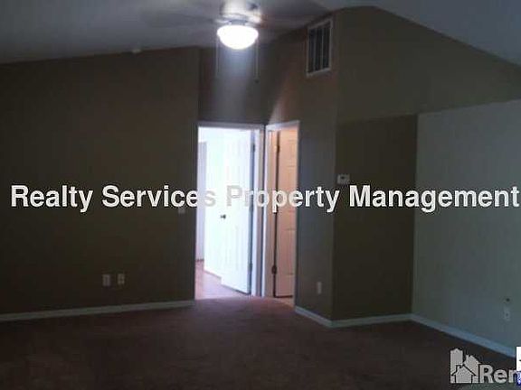 4th image of 4653 Belladonna Ave