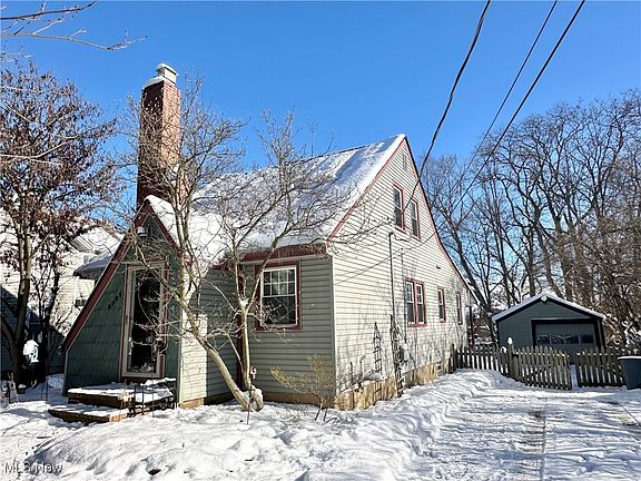 2nd image of 9001 Cedar St