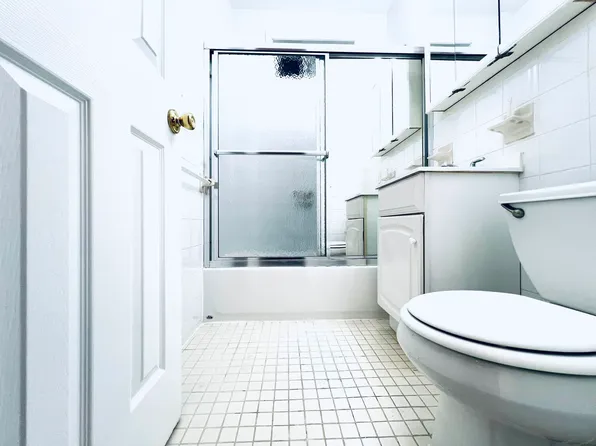 1590 York Avenue image 4 of 4