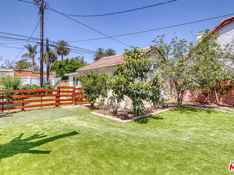 2127 Malcolm Ave — Photo 45