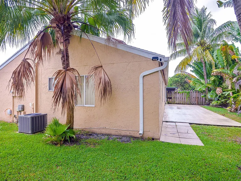 18813 Cloud Lake Cir — Photo 13