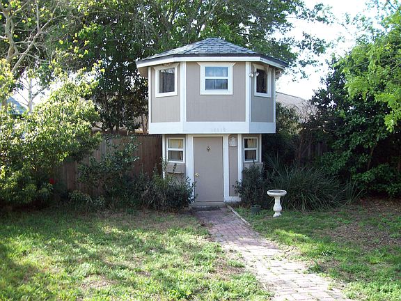 Custom play house/work shop