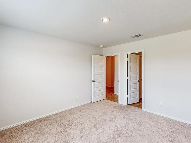 5809 Sandown Dr — Photo 5