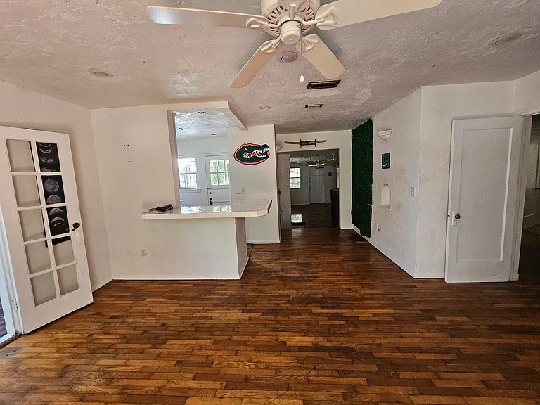1822 NW 6th Ave — Photo 3