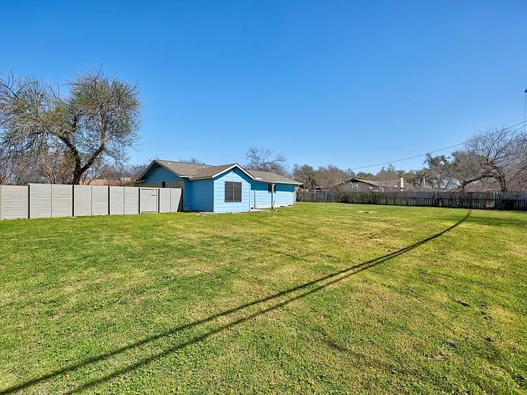 801 Salem Ln — Photo 27