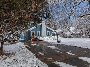 5025 Parish Dr, Roeland Park, KS 66205