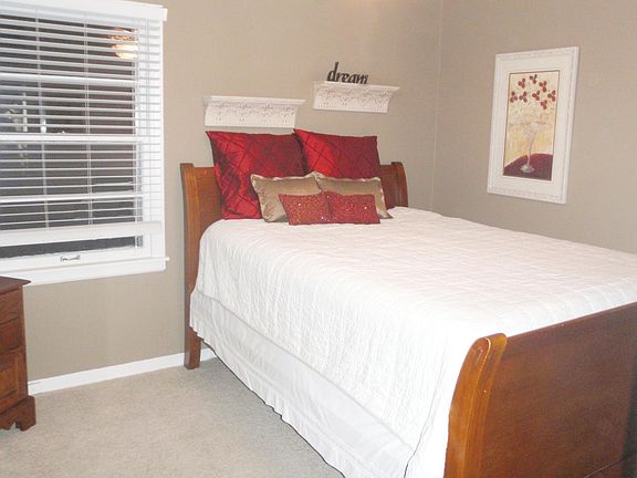 3rd image of 6039 Juniper Dr