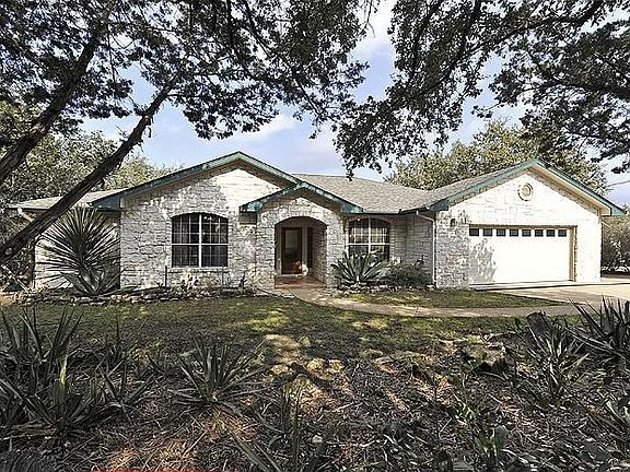 2nd image of 21603 Lakefront Cv