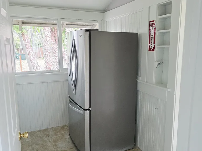 2121 Garfield Ave — Photo 20