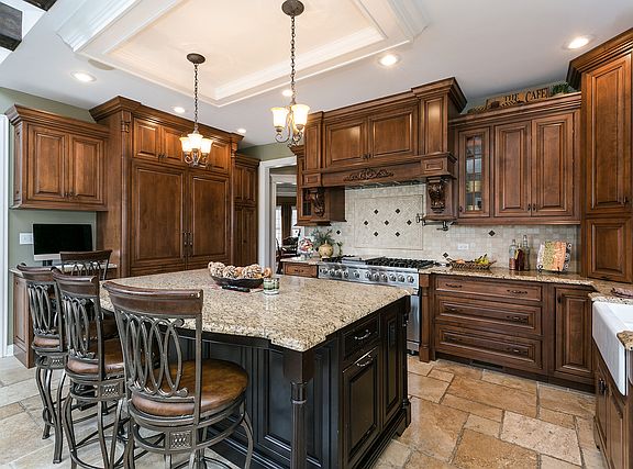 5th image of 827 Alamosa Ct