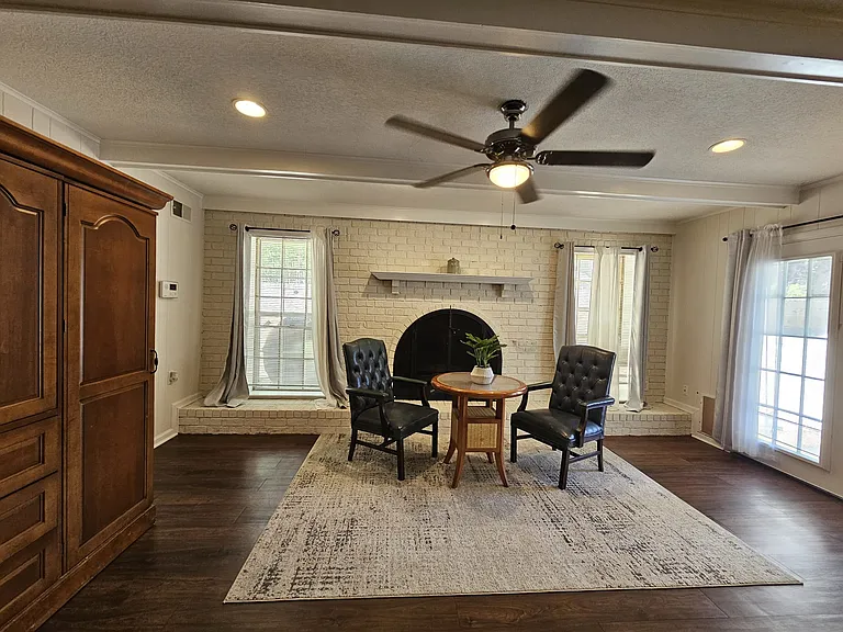 2200 Montego Dr — Photo 16