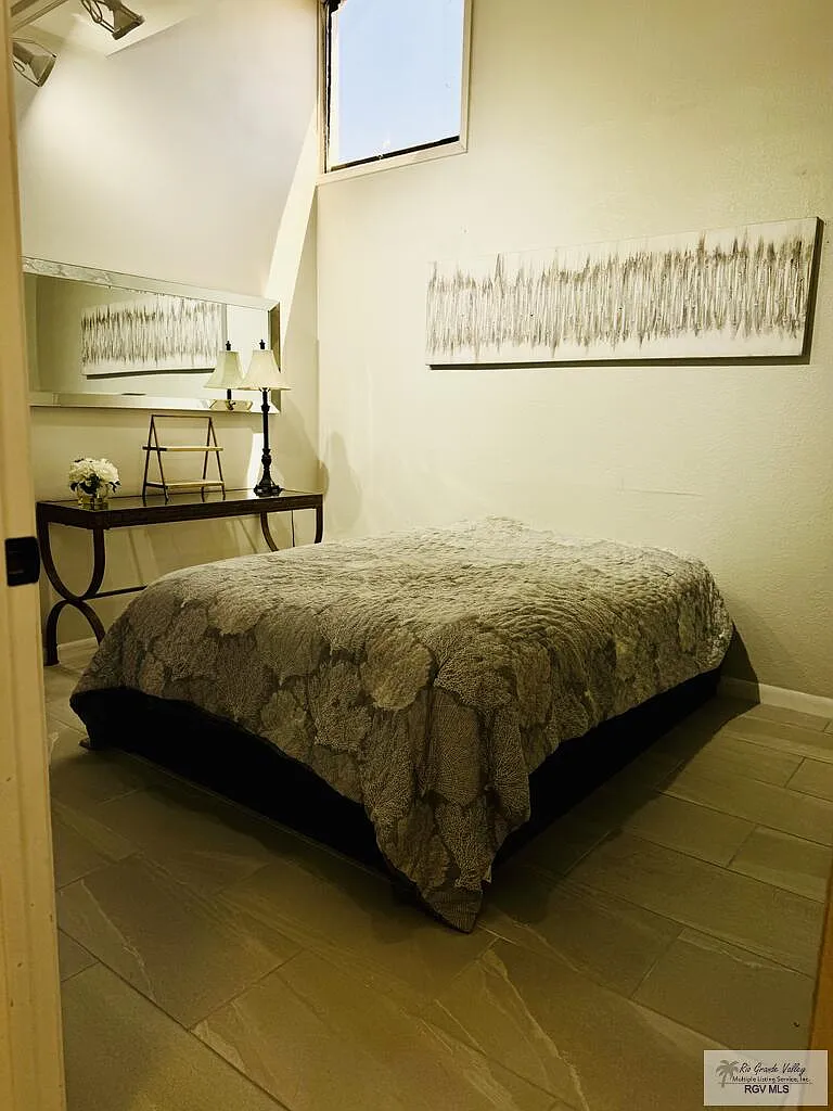1 bed, 1.0 bath, 500 sqft, $1,750 — Photo 3