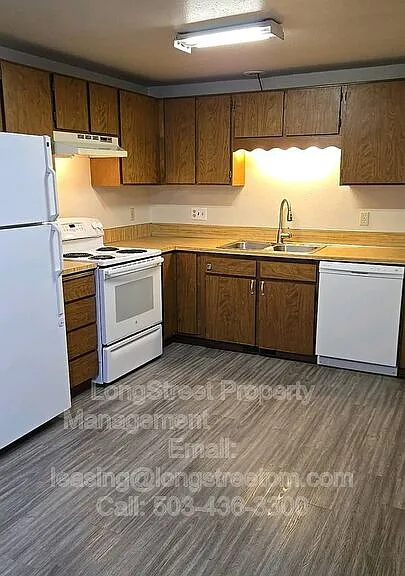 615 Chicago St SE — Photo 10