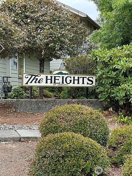 3rd image of 523 W Kellogg Road