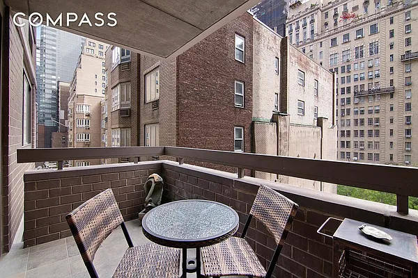 Sold by Compass | media 4