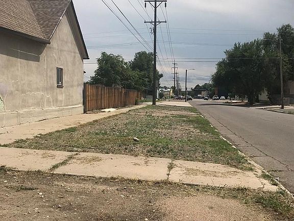 5th image of 702 E 6th St
