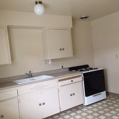 2nd image of 952 34th Ave