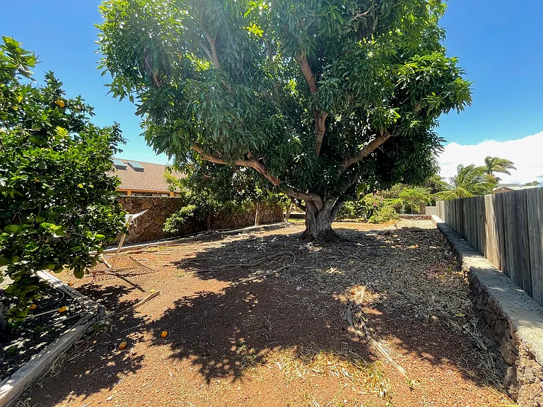 68-1696 Akaula St — Photo 18