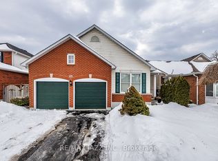 49 Hemmingway Dr, Clarington, ON L1E 2C7