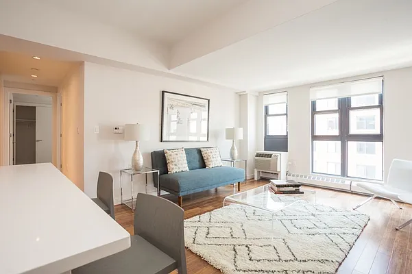 Rented by MNS | media 32