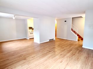 4527 12th Ave APT 3, Moline, IL 61265