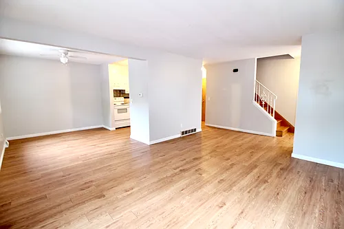 4527 12th Ave #3 Photo 1