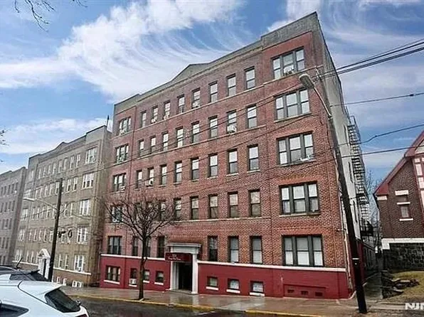 331 79th St APT 54, North Bergen, NJ 07047