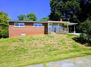 315 Sourwood Dr, Blountville, TN 37617