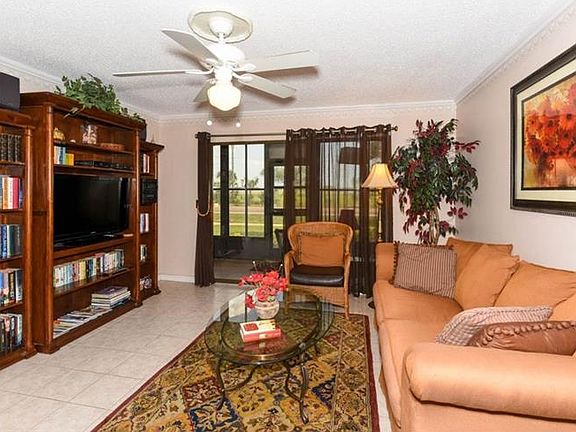 5th image of 461 Airport Ave E APT 102