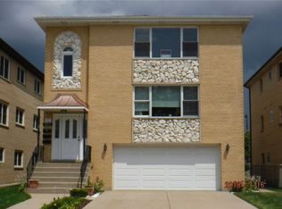 5050 W Carol St #1, Skokie, IL 60077