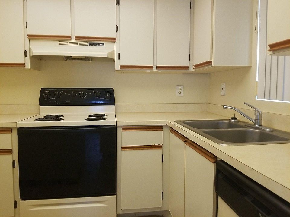 2nd image of 1560 SE Royal Green Cir APT S202