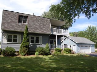 1025 Grant Pl, Wauconda, IL 60084