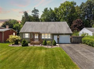 109 Gordon Rd, North Syracuse, NY 13212