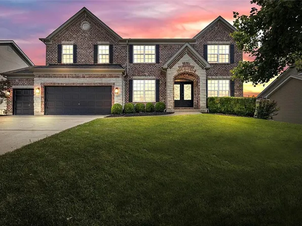 812 Aston Way Dr, O'Fallon, MO 63368
