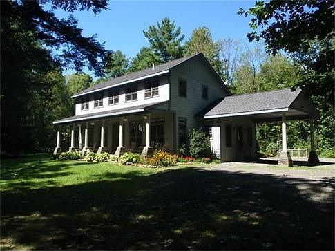 House facing Rondout Creek